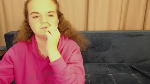 Luisa Rosee online show from 02/15/25, 09:26