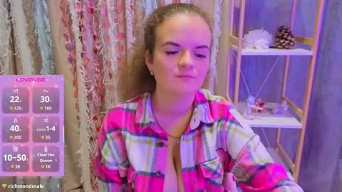 Luisa Rosee online show from 10/17/25, 07:38