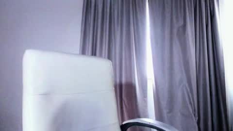 Snapshot of luisaa_diaz_ chatting on 03/06/26, 08:27 Luisa Diaz online show from 03/06/26, 08:27