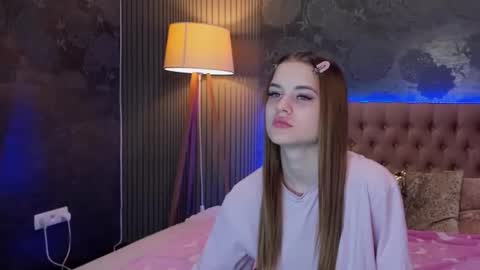 LuisaClover online show from 11/13/25, 01:10