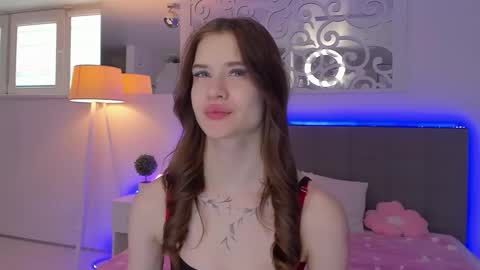 Snapshot of luisaclover chatting on 04/06/26, 12:06 LuisaClover online show from 04/06/26, 12:06