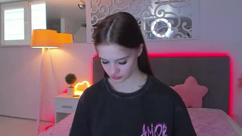 Snapshot of luisaclover chatting on 04/10/26, 12:32 LuisaClover online show from 04/10/26, 12:32