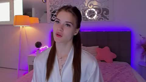Snapshot of luisaclover chatting on 04/28/26, 12:32 LuisaClover online show from 04/28/26, 12:32