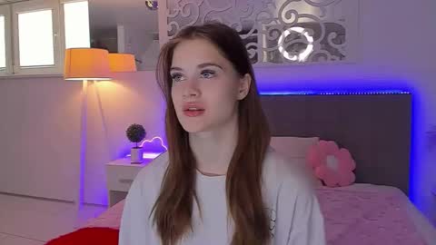 Snapshot of luisaclover chatting on 05/02/26, 12:21 LuisaClover online show from 05/02/26, 12:21