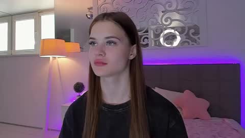 Snapshot of luisaclover chatting on 05/10/26, 12:21 LuisaClover online show from 05/10/26, 12:21