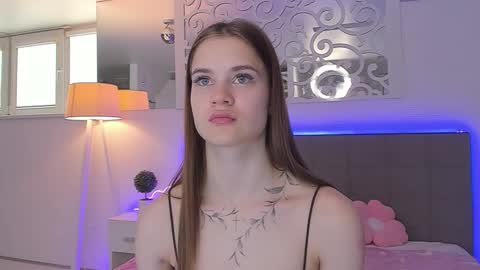 LuisaClover online show from 05/18/26, 11:05