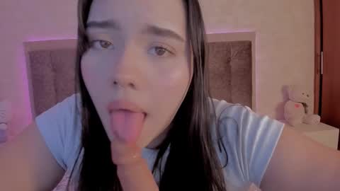 Snapshot of luisagiraldo_ chatting on 10/02/25, 11:06 Luisa Giraldo online show from 10/02/25, 11:06