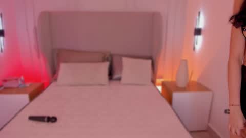 L U I S A online show from 09/12/25, 07:58