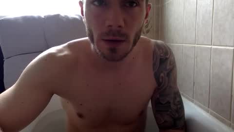 Snapshot of luisbadx chatting on 02/18/26, 09:49 Luis Badx online show from 02/18/26, 09:49