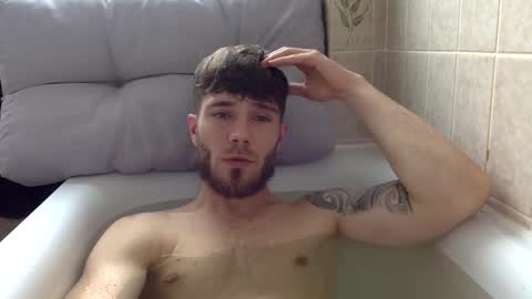 Snapshot of luisbadx chatting on 04/02/26, 01:31 Luis Badx online show from 04/02/26, 01:31