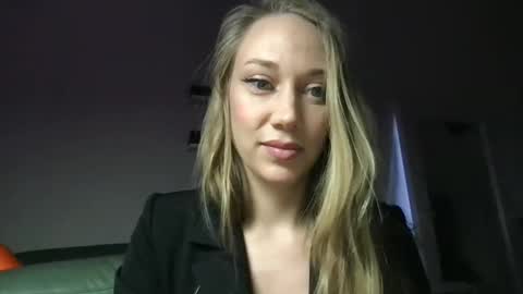 Snapshot of luiva13 chatting on 01/24/25, 04:06 luiva13 online show from 01/24/25, 04:06