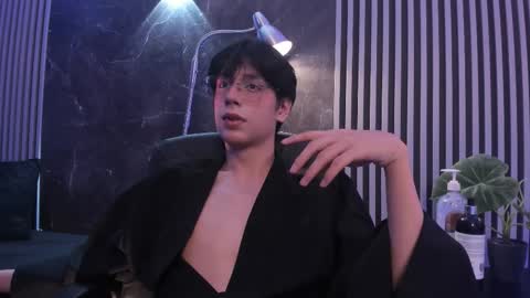 luixdust1 online show from 10/11/25, 07:29