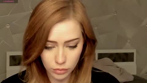 Snapshot of luiza012 chatting on 12/04/25, 12:47 Lizzy online show from 12/04/25, 12:47