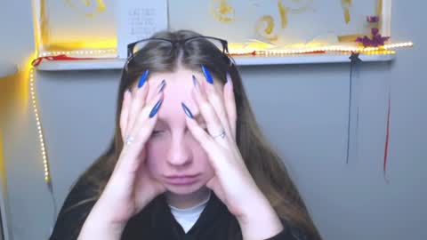 Snapshot of luizaheems_ chatting on 12/11/24, 11:08 Luiza online show from 12/11/24, 11:08