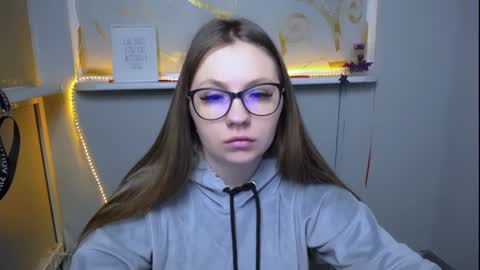 Snapshot of luizaheems_ chatting on 01/04/25, 06:09 Luiza online show from 01/04/25, 06:09