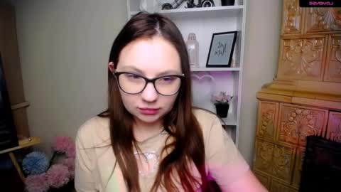 Snapshot of luizaheems_ chatting on 12/14/25, 09:36 Luiza online show from 12/14/25, 09:36