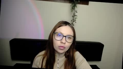 Luiza online show from 04/13/26, 06:08