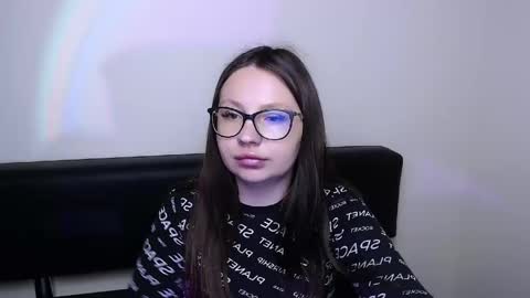 Luiza online show from 05/22/26, 06:42
