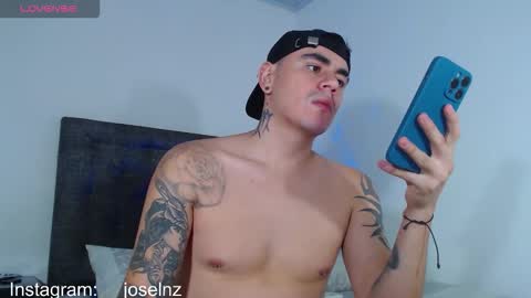 Snapshot of luka_castlehot chatting on 11/17/25, 04:07 Luka Castle online show from 11/17/25, 04:07