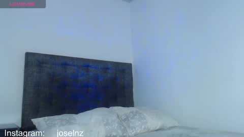 Snapshot of luka_castlehot chatting on 11/26/25, 04:57 Luka Castle online show from 11/26/25, 04:57