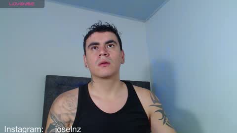 Snapshot of luka_castlehot chatting on 12/21/25, 05:47 Luka Castle online show from 12/21/25, 05:47