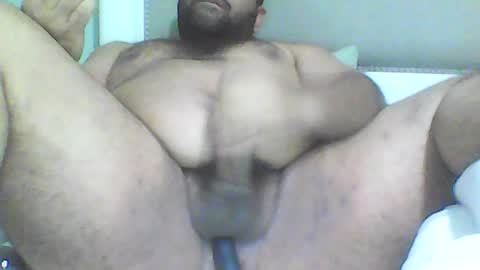 Snapshot of lukacavani33 chatting on 06/28/26, 02:39 LUKACAVANI online show from 06/28/26, 02:39