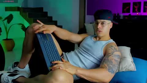 Snapshot of lukas_green1 chatting on 06/20/26, 06:27 Lukas Green online show from 06/20/26, 06:27