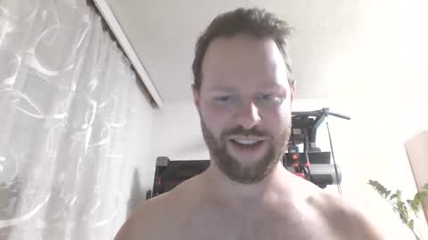 Snapshot of luke91_t chatting on 10/08/25, 05:43 luke91_t online show from 10/08/25, 05:43