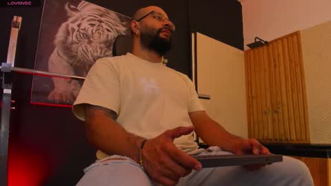 LUKE online show from 11/11/25, 11:10