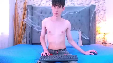 Snapshot of luke_carter chatting on 10/22/25, 01:22 luke_carter online show from 10/22/25, 01:22