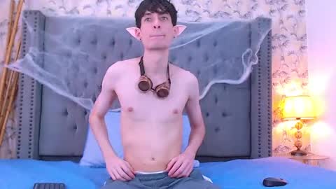 Snapshot of luke_carter chatting on 10/31/25, 01:23 luke_carter online show from 10/31/25, 01:23