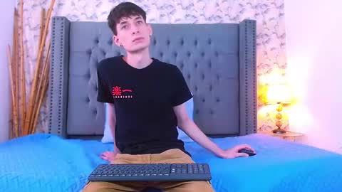 Snapshot of luke_carter chatting on 11/03/25, 01:12 luke_carter online show from 11/03/25, 01:12