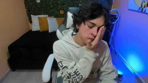 Luke online show from 12/20/24, 08:23