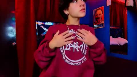 Snapshot of luke_howland chatting on 01/10/26, 01:40 Luke online show from 01/10/26, 01:40