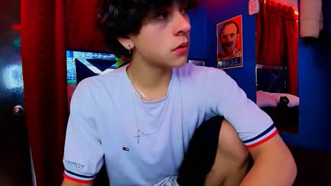 Snapshot of luke_howland chatting on 01/17/26, 02:05 Luke online show from 01/17/26, 02:05