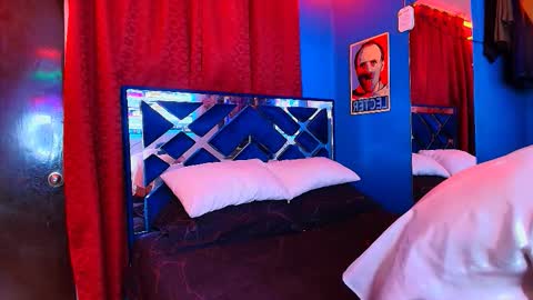 Snapshot of luke_howland chatting on 03/15/26, 04:18 Luke online show from 03/15/26, 04:18