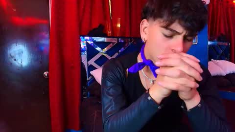 Snapshot of luke_howland chatting on 03/25/26, 02:39 Luke online show from 03/25/26, 02:39