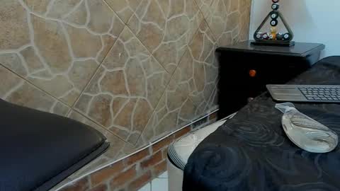 Luke Julien online show from 03/12/25, 11:42