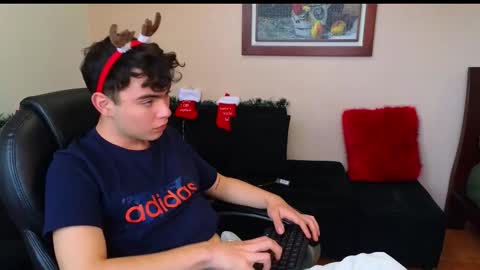 Snapshot of lukeboyce chatting on 11/09/25, 09:13 lukeboyce online show from 11/09/25, 09:13