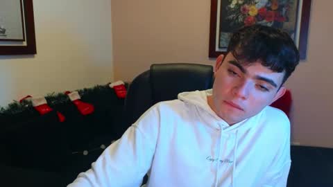 Snapshot of lukeboyce chatting on 11/11/25, 01:16 lukeboyce online show from 11/11/25, 01:16