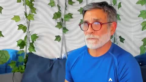 Luke Crews online show from 03/04/25, 07:22