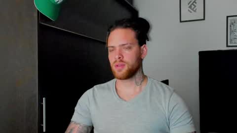 Snapshot of lukeglanton17 chatting on 02/25/25, 10:58 Luke online show from 02/25/25, 10:58