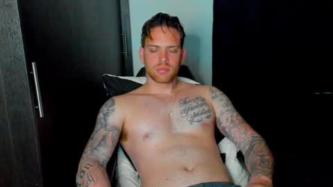 Snapshot of lukeglanton17 chatting on 03/12/25, 06:07 Luke online show from 03/12/25, 06:07