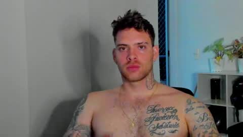 Snapshot of lukeglanton17 chatting on 09/25/25, 11:08 Luke online show from 09/25/25, 11:08