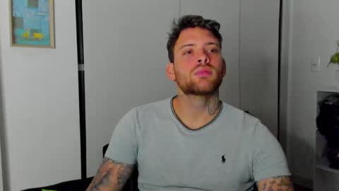 Snapshot of lukeglanton17 chatting on 10/09/25, 03:15 Luke online show from 10/09/25, 03:15