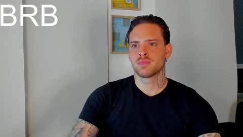 Snapshot of lukeglanton17 chatting on 10/17/25, 04:15 Luke online show from 10/17/25, 04:15