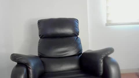 Snapshot of lukeglanton17 chatting on 05/24/26, 12:54 Luke online show from 05/24/26, 12:54