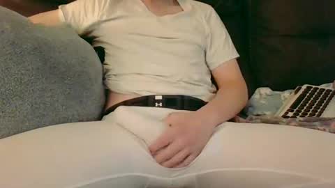 Snapshot of lukereynolds16 chatting on 02/26/25, 06:11 Luke online show from 02/26/25, 06:11