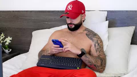 Lukhas f4f online show from 10/18/25, 12:24