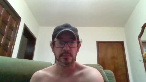 Snapshot of lukz88bigcock chatting on 04/08/26, 11:16 Luke online show from 04/08/26, 11:16